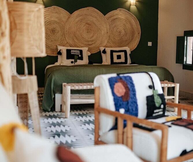 فندق Domaine De Tameslohte