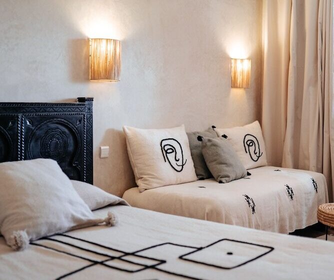 فندق Domaine De Tameslohte