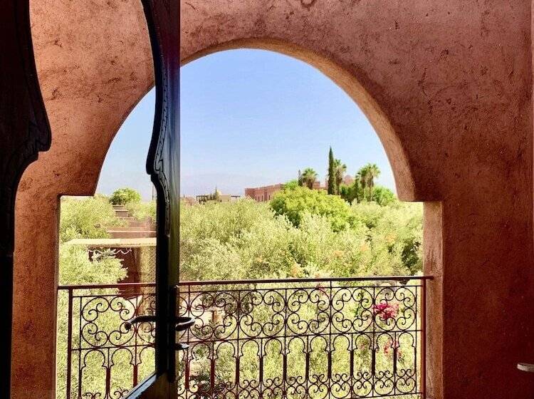 فندق Domaine De Tameslohte