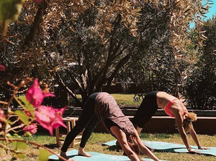 فندق Domaine De Tameslohte