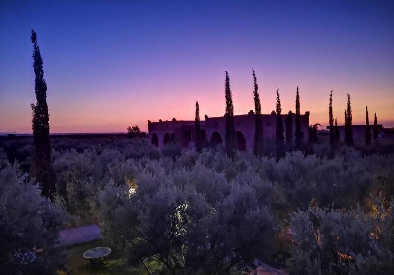 فندق Domaine De Tameslohte