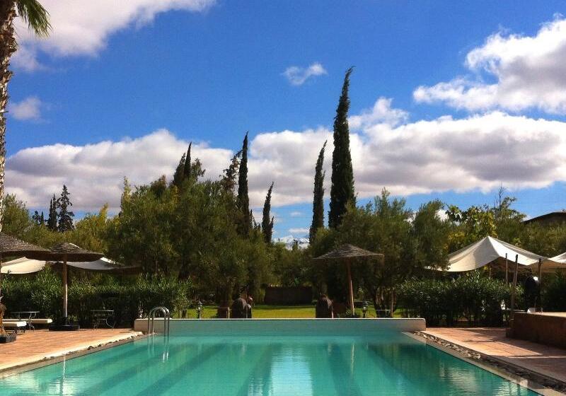 فندق Domaine De Tameslohte