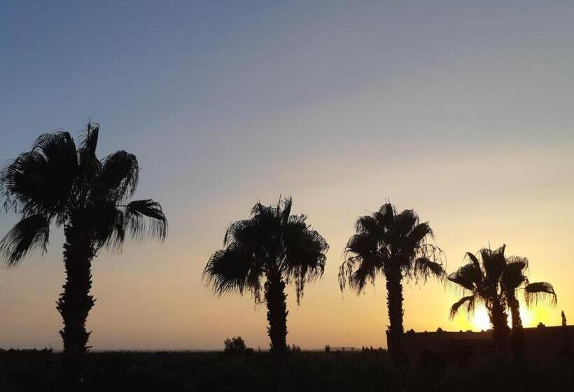 فندق Domaine De Tameslohte