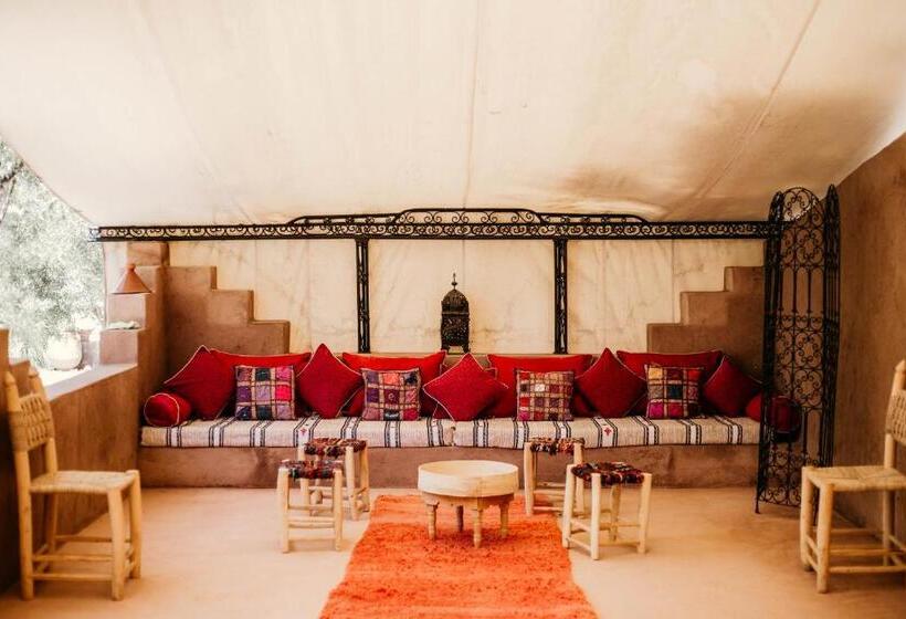 فندق Domaine De Tameslohte