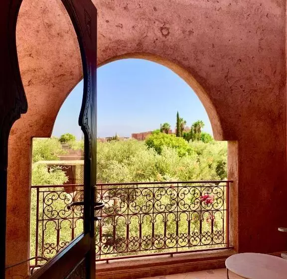 Hotelli Domaine De Tameslohte