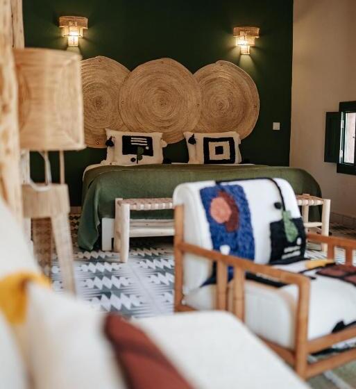 فندق Domaine De Tameslohte