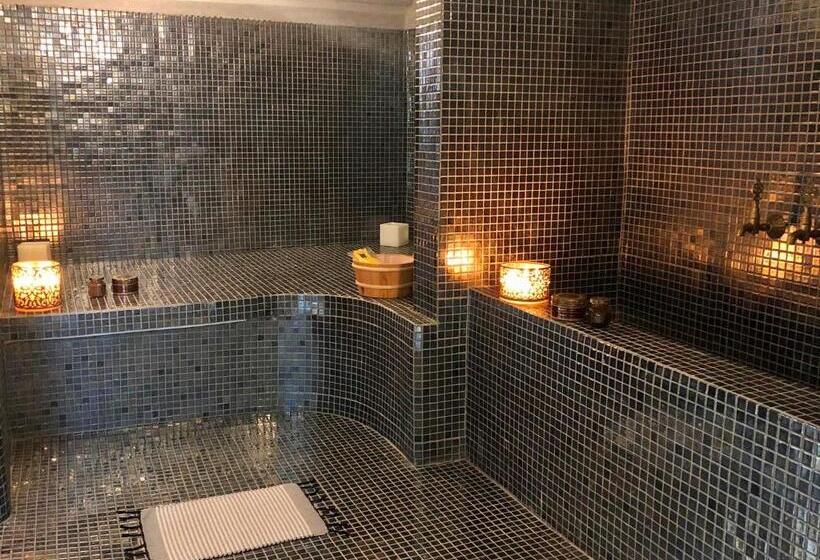 فندق Domaine De Tameslohte