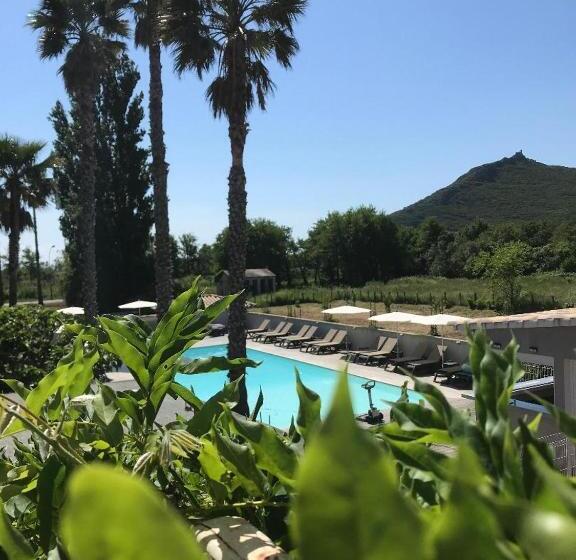 فندق Hôtel Restaurant Les Chasseurs