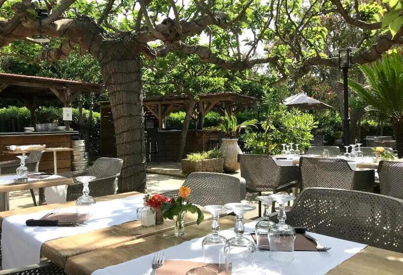 בית מלון כפרי Hôtel Restaurant Les Chasseurs