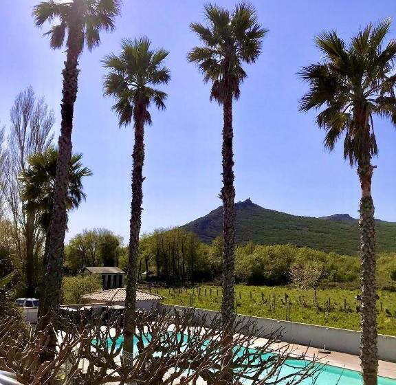 בית מלון כפרי Hôtel Restaurant Les Chasseurs