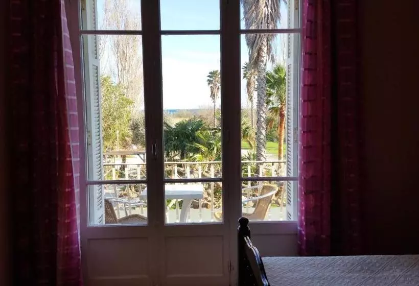 Hotel Hôtel Restaurant Les Chasseurs