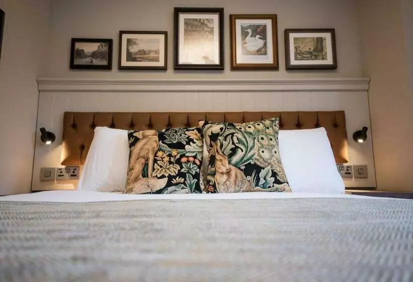 Hotelli The Five Bells By Innkeeper S Collection