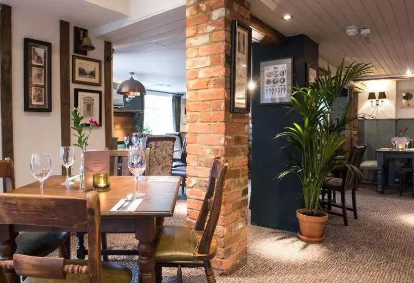 Hotelli The Five Bells By Innkeeper S Collection