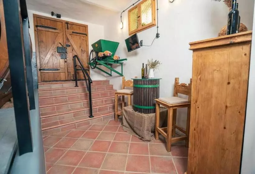 ホテル Winzerhof Küssler   Weinviertel