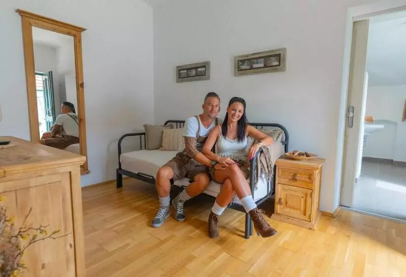 ホテル Winzerhof Küssler   Weinviertel