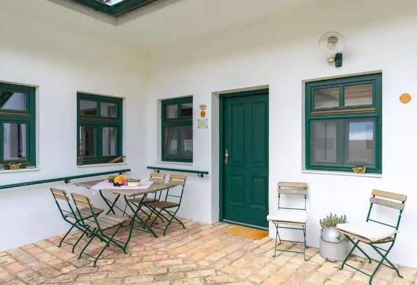 ホテル Winzerhof Küssler   Weinviertel