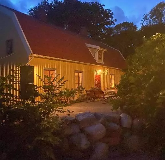 Hunnebostrands Vandrarhem Gammelgården