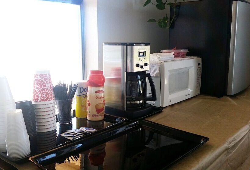 מוטל Westworld Country Inn