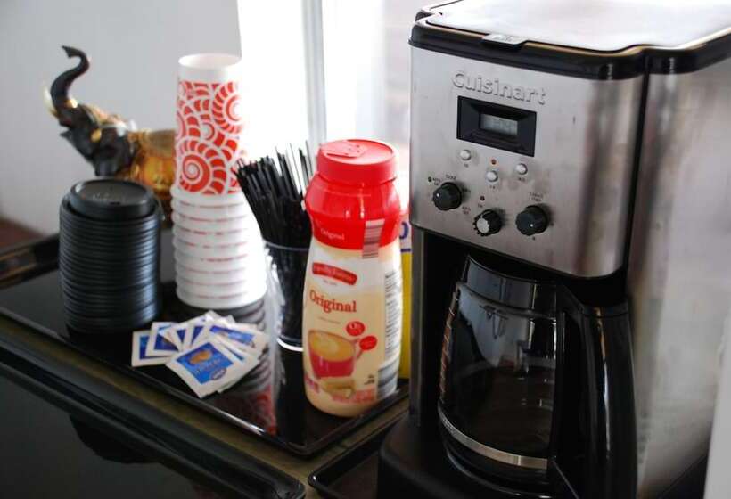 מוטל Westworld Country Inn