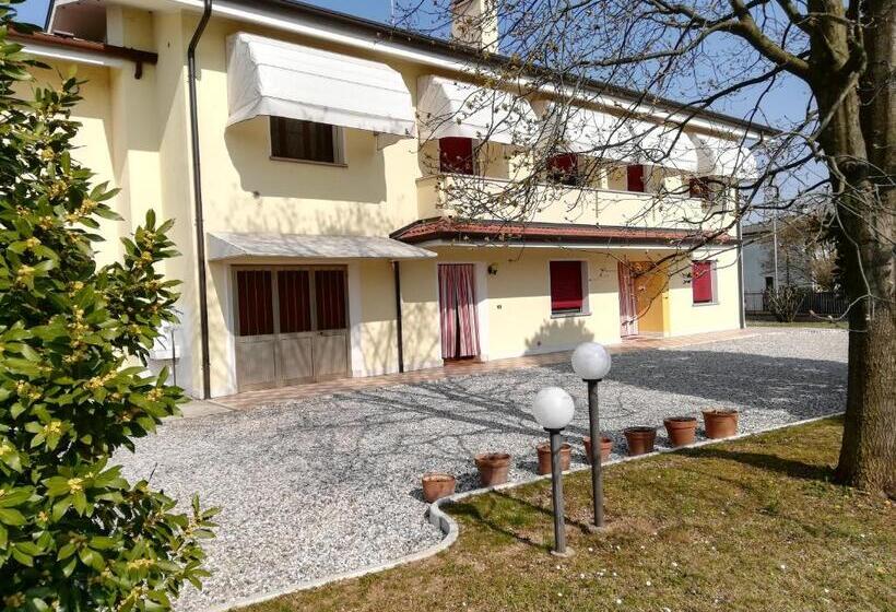 بنسيون Borgo Barucchella