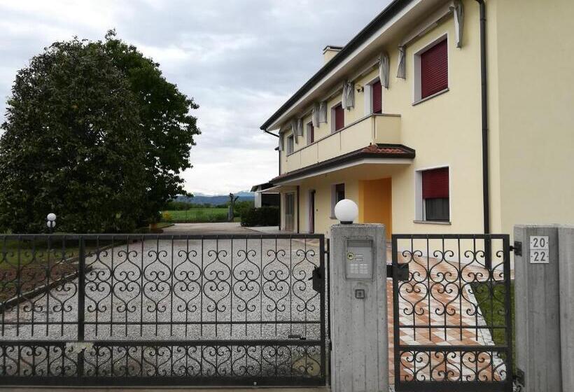 بنسيون Borgo Barucchella