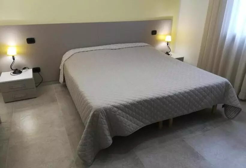 ペンション Borgo Barucchella