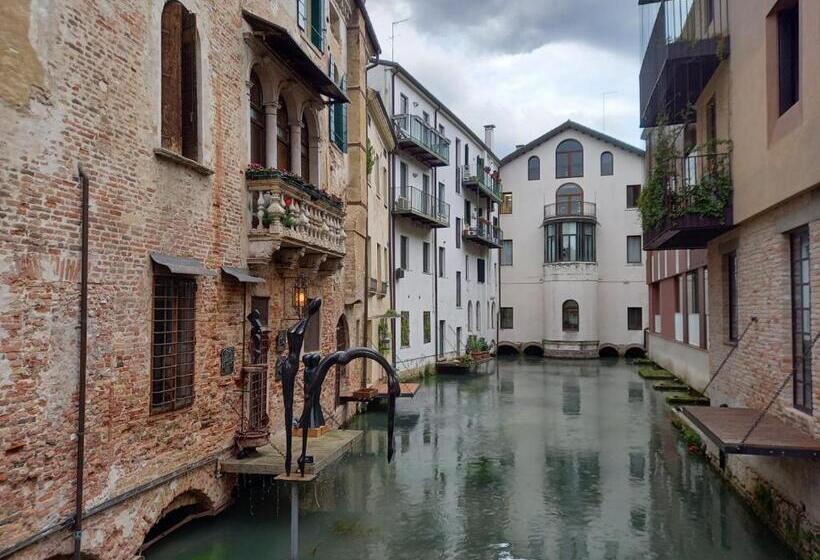 بنسيون Borgo Barucchella