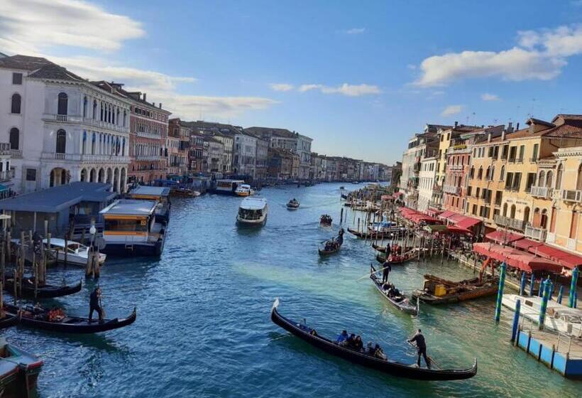 بنسيون Borgo Barucchella