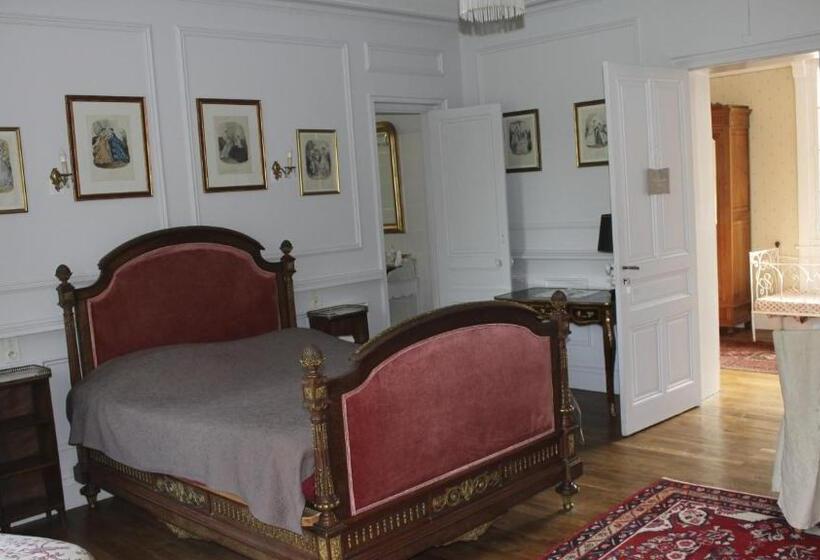 펜션 Chambres D Hotes Spa Château D Omiécourt
