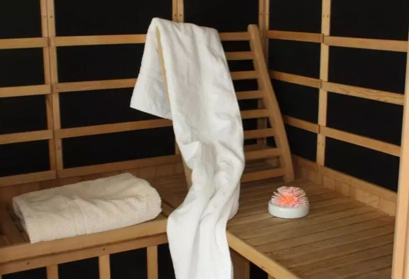 ペンション Chambres D Hotes Spa Château D Omiécourt