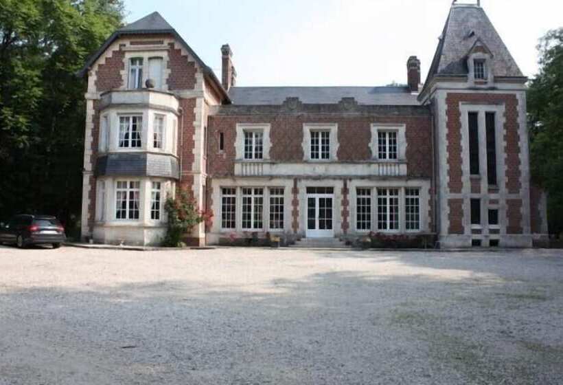 펜션 Chambres D Hotes Spa Château D Omiécourt