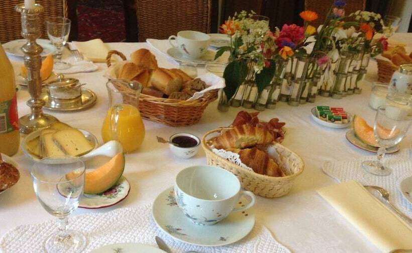 펜션 Chambres D Hotes Spa Château D Omiécourt