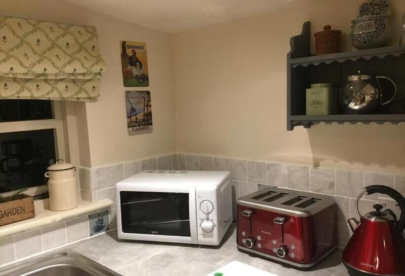 פנסיון Ivy Todd Cottage