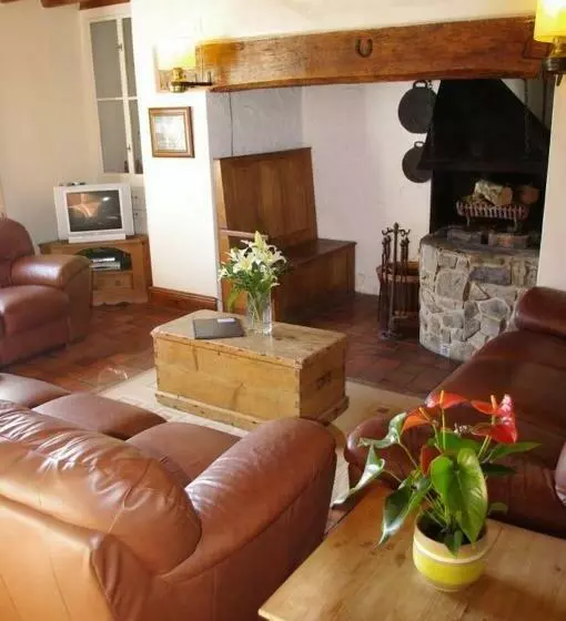 Majatalo Llanerchindda Farm Guest House