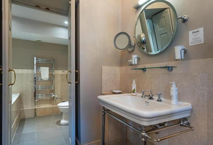 The Hoste And The Vine House Hotels