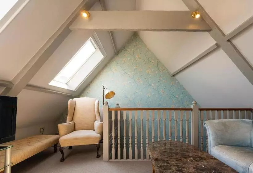 The Hoste And The Vine House Hotels