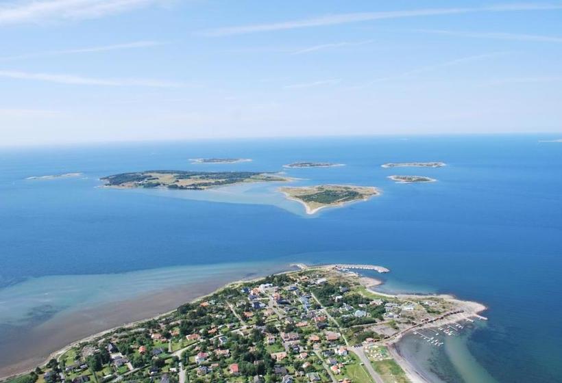 Vallersviks Vandrarhem änggården