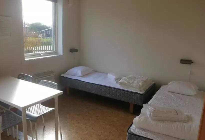 Vallersviks Vandrarhem änggården
