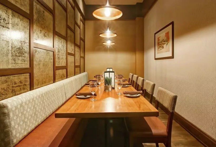 Doubletree Fallsview Resort & Spa By Hilton Niagara Falls