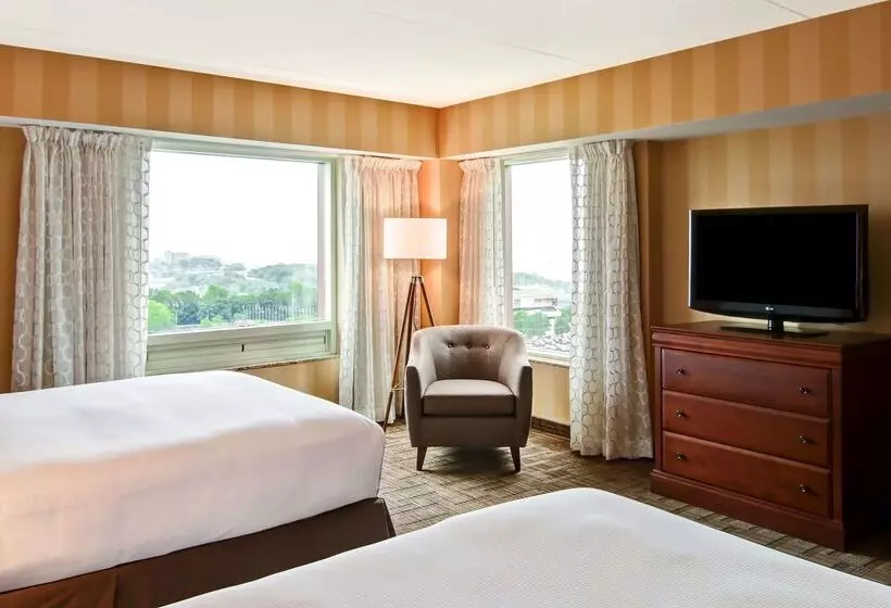 Doubletree Fallsview Resort & Spa By Hilton Niagara Falls