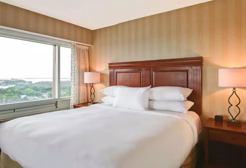 Doubletree Fallsview Resort & Spa By Hilton Niagara Falls