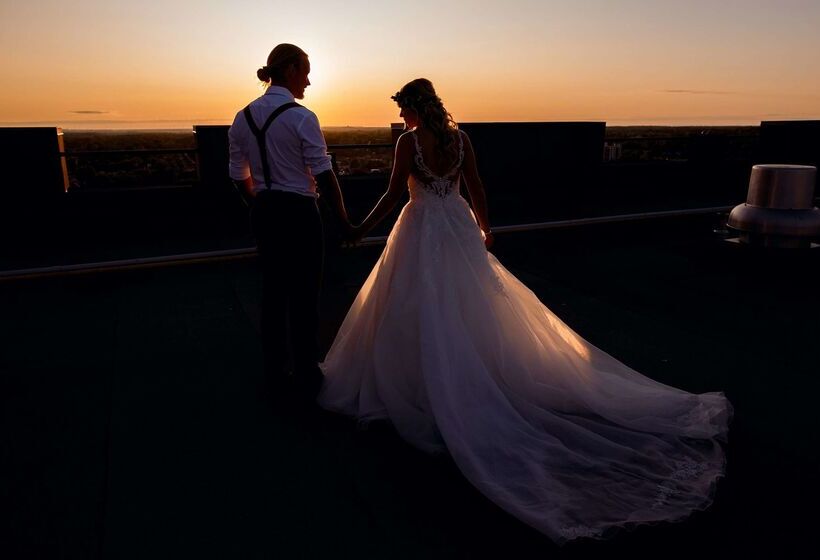 Doubletree Fallsview Resort & Spa By Hilton Niagara Falls