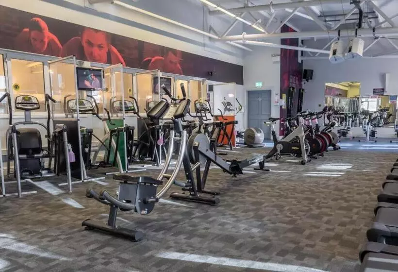 Carrigaline Court Hotel & Leisure Centre