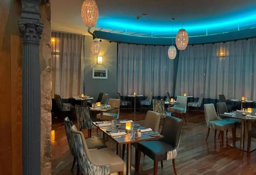 Carrigaline Court Hotel & Leisure Centre