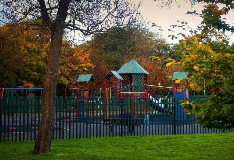 Carrigaline Court Hotel & Leisure Centre