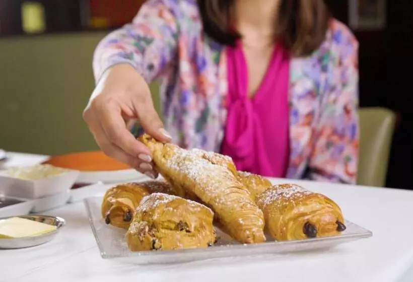 Carrigaline Court Hotel & Leisure Centre