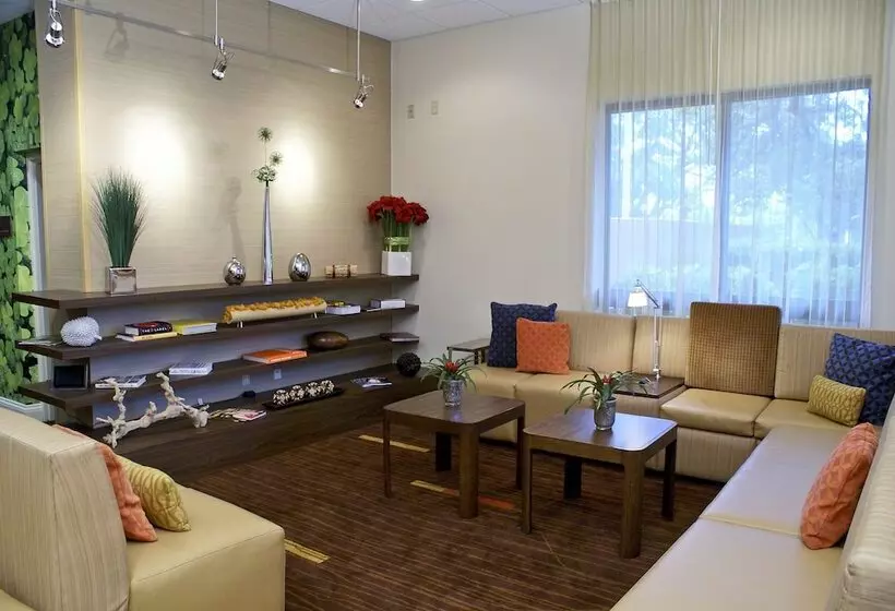 בית מלון כפרי Courtyard By Marriott Cocoa Beach Cape Canaveral