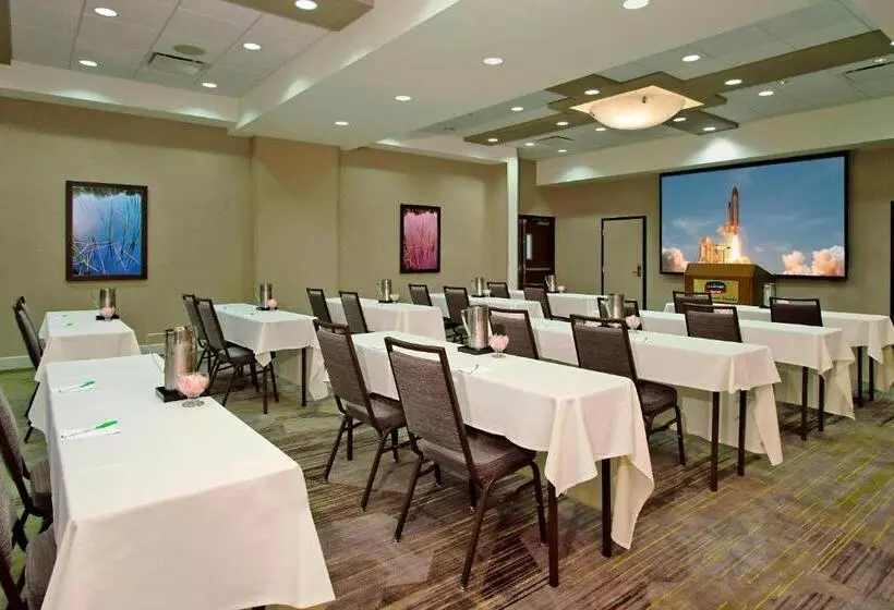 בית מלון כפרי Courtyard By Marriott Cocoa Beach Cape Canaveral