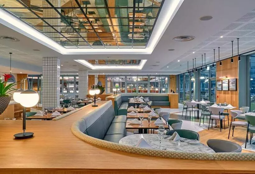 בית מלון כפרי Crowne Plaza Marlow, An Ihg