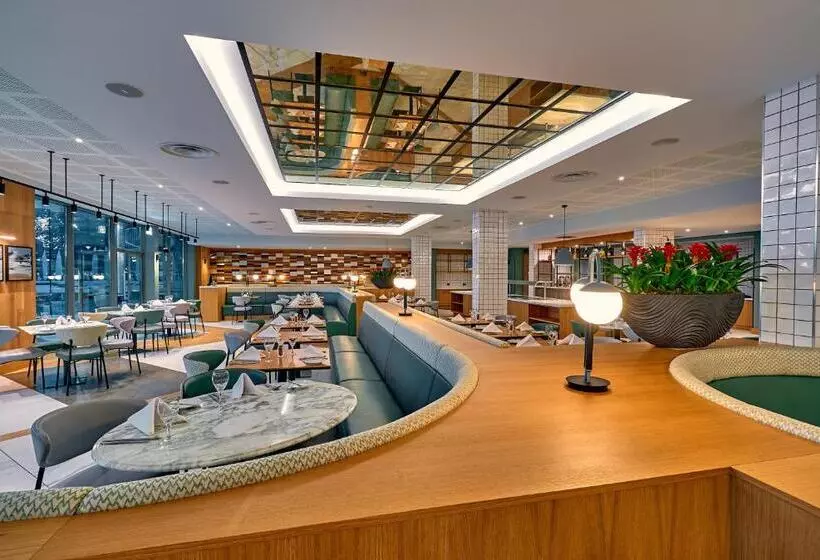 בית מלון כפרי Crowne Plaza Marlow, An Ihg